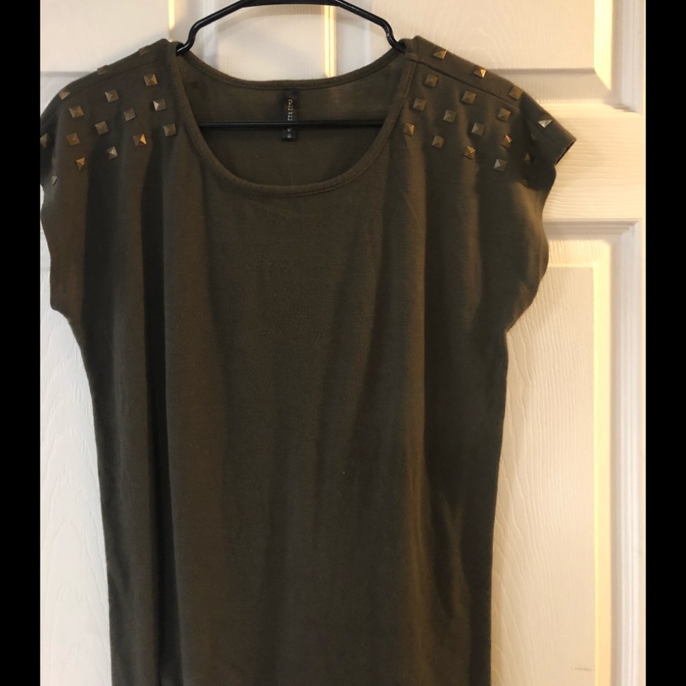 Studded shoulder shirt